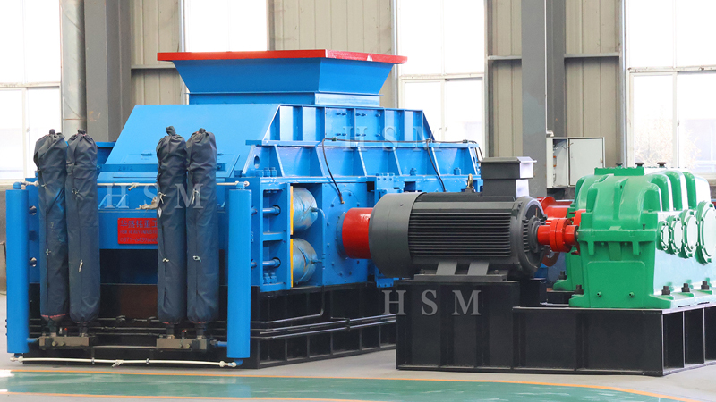 沙廠更換設(shè)備用對(duì)輥破碎機(jī)多少一臺(tái)