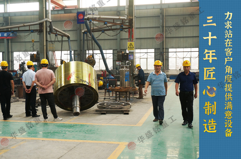 沙廠更換設(shè)備用對(duì)輥破碎機(jī)多少一臺(tái)